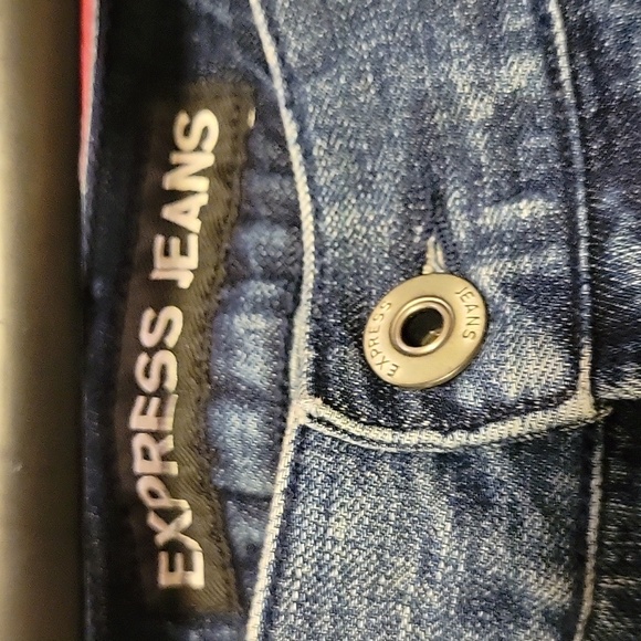 EXPRESS Mens Jeans, Size 40/32 loose fit jeans! - Picture 7 of 8